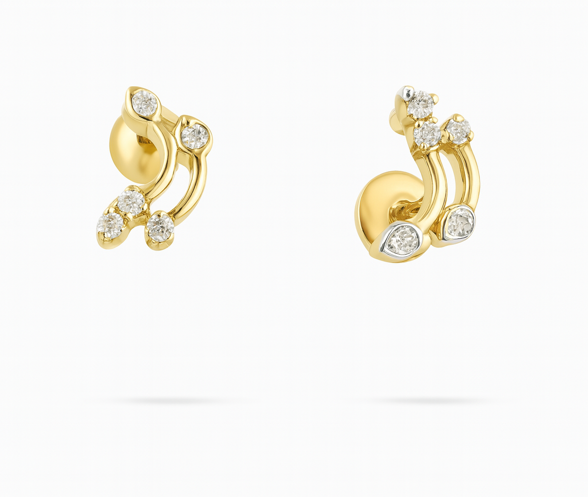 Beautiful 18 Kt Gold  Natural Diamond Earing